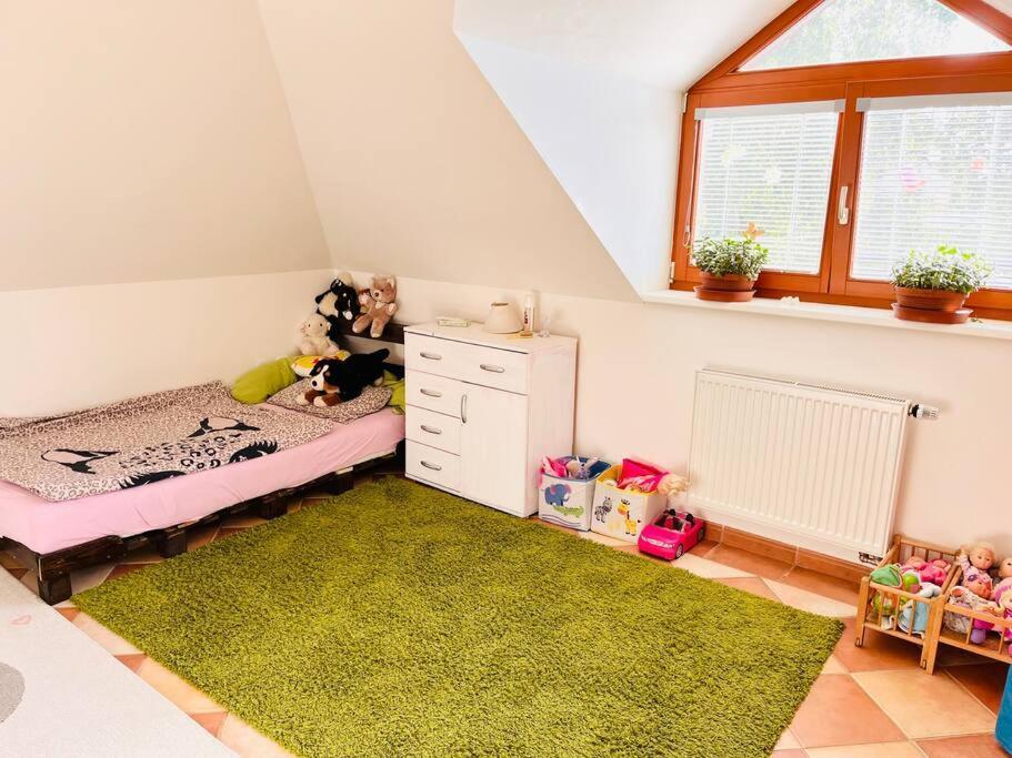 Apartman Se Zahradou 20 Minut Do Centra Prahy Ořech Kültér fotó