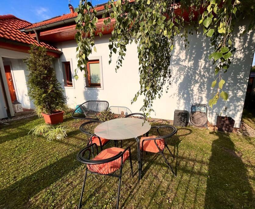 Apartman Se Zahradou 20 Minut Do Centra Prahy Ořech Kültér fotó