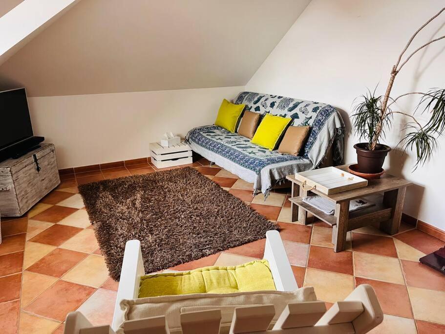 Apartman Se Zahradou 20 Minut Do Centra Prahy Ořech Kültér fotó