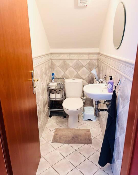 Apartman Se Zahradou 20 Minut Do Centra Prahy Ořech Kültér fotó